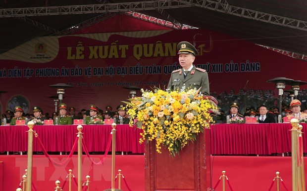 Forces ready to ensure safety for 13th National Party Congress hinh anh 2