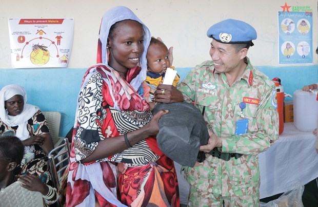 Vietnam’s peacekeeping engineering unit launches first humanitarian work in Abyei hinh anh 2