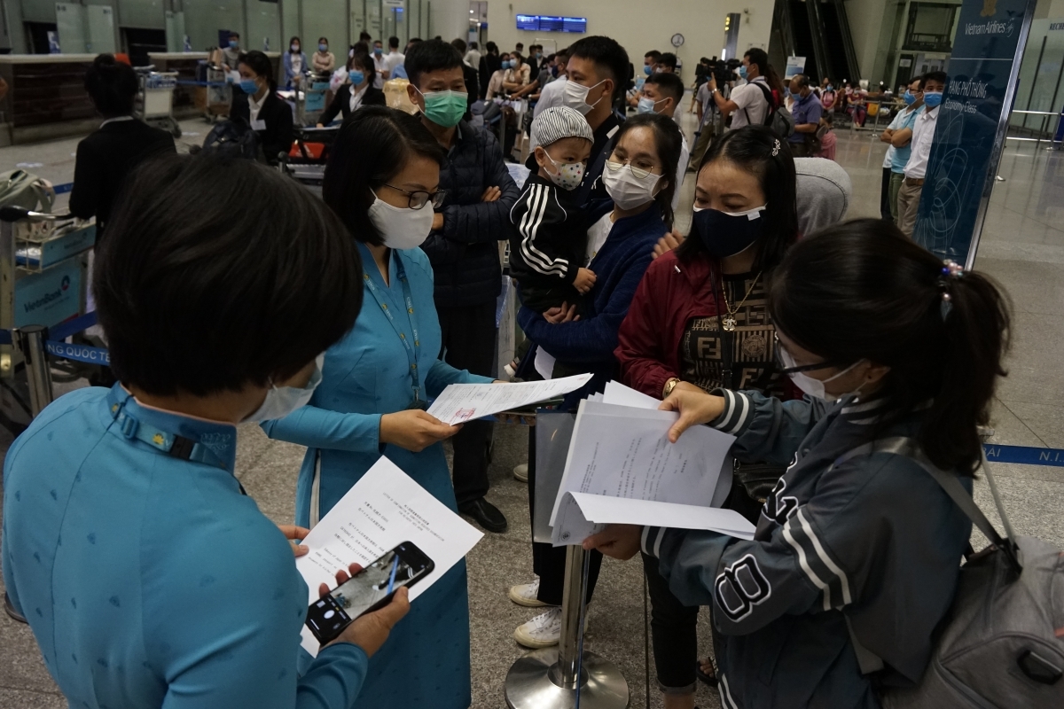 Passengers on board the flight are mostly made up of Vietnamese citizens traveling to work, study, and live in the Far East country.