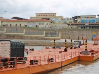 pontoon bridge km 3 4 mong cai quang ninh the road for vietnamese exporting agricultural products